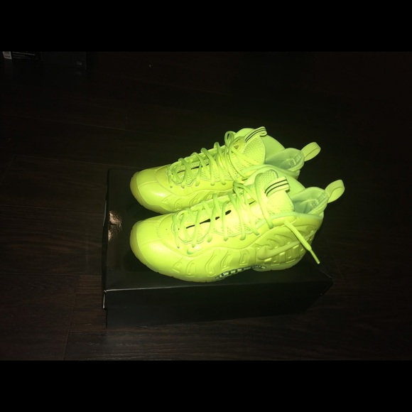 Nike Foamposite neon - Picture 4 of 7